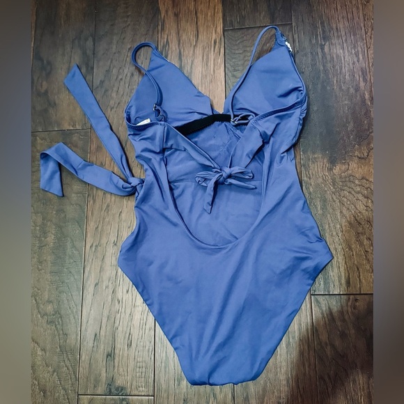 Becca by Rebecca Virtue Delilah Clare Plunge One Piece Swimsuit Size Small NWOT - Picture 7 of 9